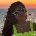 Maisa elege look de tricô neon para aproveitar o pôr do sol na Grécia - Reprodução/Instagram