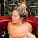 Viih Tube posa nua em banheira - Reprodução/Instagram