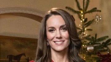Kate Middleton usou vestido luxuoso em foto natalina - Reprodução: Instagram