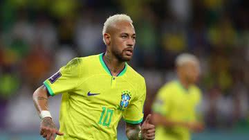 Depois de ser suspenso em uma partida do PSG, Neymar levantou suspeitas de que viria ao Brasil para o Ano Novo - Foto: Getty Images