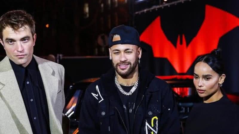 Neymar posou ao lado das estrelas de The Batman na première que aconteceu em Paris - Reprodução: Instagram