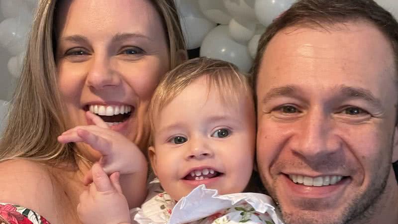 Esposa de Tiago Leifert celebra saúde da filha após quimioterapia - Reprodução/Instagram