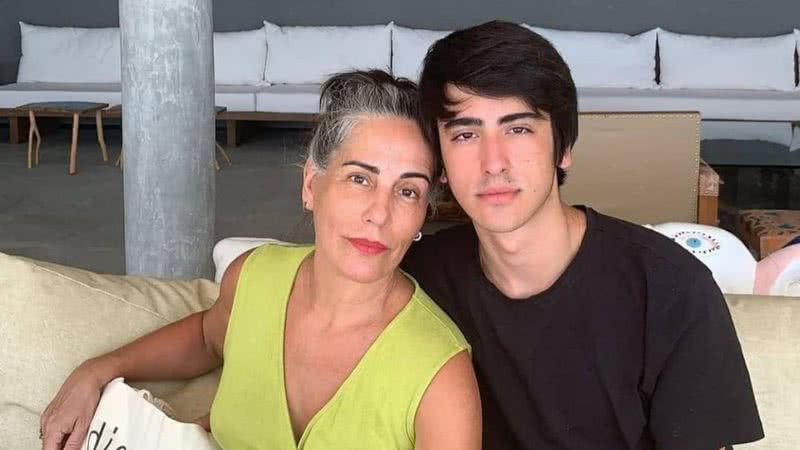 Gloria Pires se derrete ao posar ao lado do filho caçula, Bento - Reprodução/Instagram