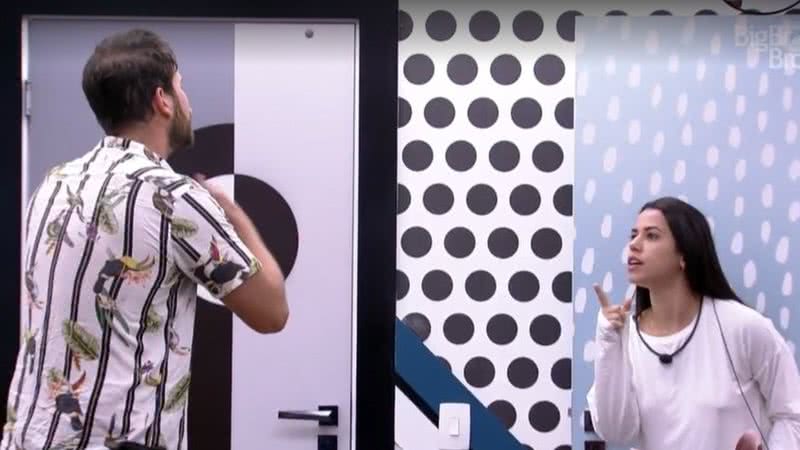 Gustavo confronta Larissa após ouvir conversa da sister no BBB 22: ''Fala na cara'' - Reprodução/Globo