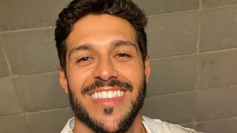 Rodrigo Mussi é surpreendido com recado da ex-namorada ao vivo - Reprodução/Instagram