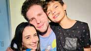 Thiago Fragoso presta homenagem no aniversário da esposa e do filho - Reprodução/Instagram