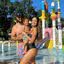Biah Rodrigues aproveita dia ensolarado em parque aquático na companhia da família