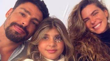 Mariana Goldfarb posa com a filha de Cauã Reymond em jantar na Itália: - Reprodução/Instagram