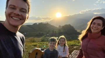 Michel Teló compartilha vídeo se divertindo com a família em viagem de férias - Reprodução/Instagram