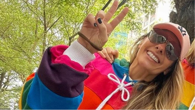 Adriane Galisteu curte a Parada do Orgulho LGBT+ com o filho - Reprodução/Instagram
