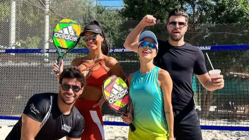 Flávia Viana e Marcelo Zangrandi se juntam com Mariano e Jake Oliveira durante aula de beach tennis - Reprodução/Instagram