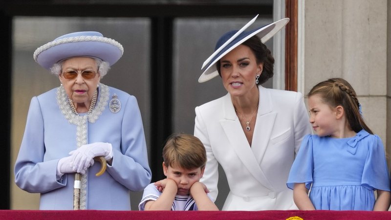 Kate Middleton atualizou como a Rainha está se sentindo após os desconfortos no primeiro dia de celebrações do Jubileu - Foto: Getty Images