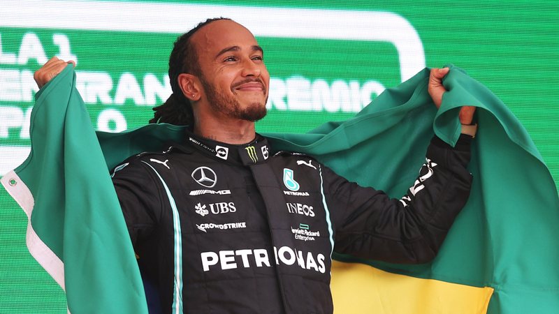 Lewis Hamilton celebra o seu título de cidadão honorário do Brasil - Getty Images