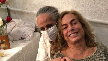 Cissa Guimarães tieta cantora Maria Bethânia nos bastidores de show e revela momentos inesquecíveis - Foto/Instagram