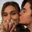 Sasha Meneghel e João Figueiredo trocam beijos na Itália