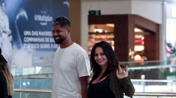 Grávida, Viviane Araujo passeia com o marido em shopping - Fotos: Edson Aipim/Ag News