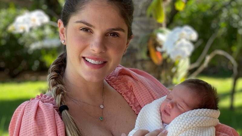 A filha de Bárbara Evans, Ayla, nasceu no dia 3 de abril - Reprodução: Instagram