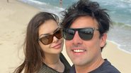 Em clima de romance, Bruno de Luca curte praia na companhia da namorada - Reprodução/Instagram