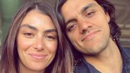 Felipe Simas se derrete ao publicar clique romântico com a esposa, Mariana Ulhmann - Reprodução/Instagram