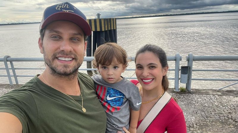 Kamilla Salgado surge coladinha com o marido e o filho em clique encantador - Reprodução/Instagram