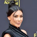 Kim Kardashian revelou que usa um galpão para guardar suas roupas - Foto: Getty Images