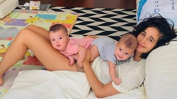 Nanda Costa se derrete ao flagrar momento fofo das filhas, Kim e Tiê - Reprodução/Instagram