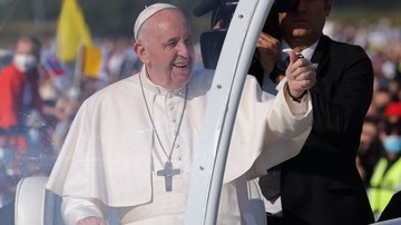 O Papa Francisco está em uma cadeira de rodas por conta de dores no joelho direito - Foto: Getty Images
