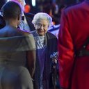 A Rainha Elizabeth II chegou sorridente para o primeiro evento do Jubileu que foi televisionado - Foto: Getty Images