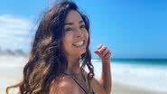 Claudia Ohana esbanja beleza em fotos na praia - Reprodução/Instagram
