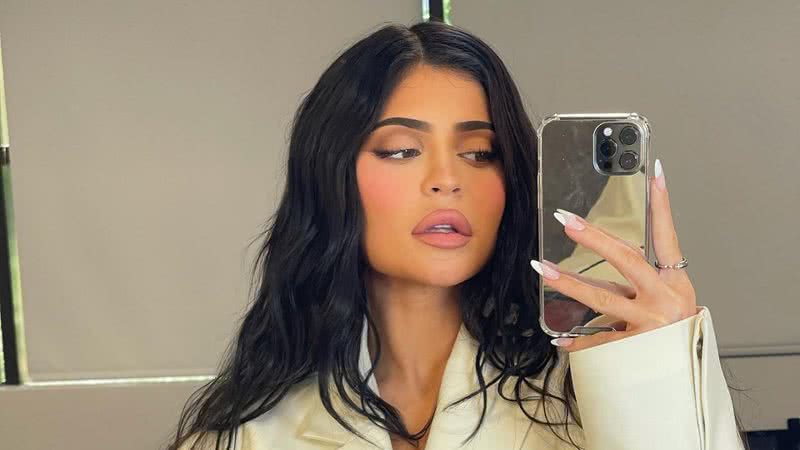 A estrela do novo reality-show The Kardashians ainda não deu um nome para o seu filho - Reprodução: Instagram