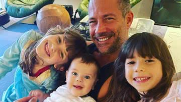 Malvino Salvador posta foto com os filhos e encanta - Reprodução/Instagram