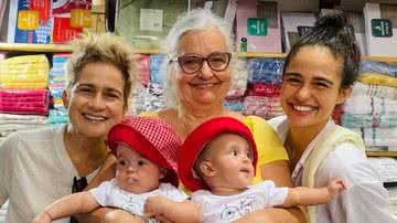 Nanda Costa levou as herdeiras para conhecerem o negócio da família - Reprodução/Instagram