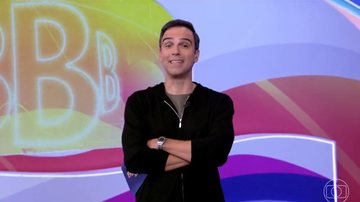 Tadeu contando a dinâmica da semana - Globo