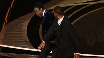 Will Smith bate em Cris Rock no palco do Oscar 2022 - Getty Images