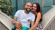 Jogador Daniel Alves, de 39 anos é casado há cinco anos com modelo famosa nas redes sociais, que comemorou a convocação do marido - Foto: Reprodução / Instagram