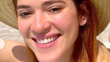 Apresentadora Ana Clara Lima posa em novas fotos ao lado de Vivian Amorim em dia de sol curtindo piscina - Foto: Reprodução / Instagram