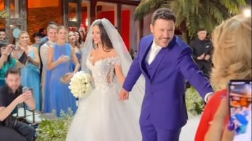 João Bosco e Monique Moura ficaram noivos no ano passado - Reprodução: Instagram