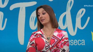 Durante o Melhor da Tarde, Catia Fonseca se irrita com enrolação de uma das pautas e dá bronca em colegas - Foto: Reprodução / YouTube