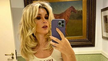 Flávia Alessandra sensualiza em fotos no espelho e impressiona - Reprodução/Instagram