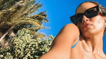 Carol Peixinho esbanja beleza ao tomar sol - Reprodução/Instagram