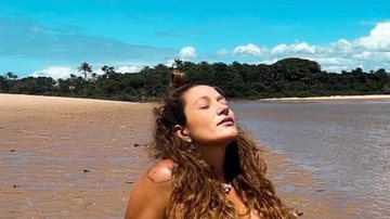 Grávida, Gabriela Pugliese faz topless na praia - Reprodução/Instagram