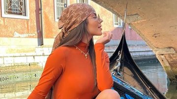 Hariany Almeida aposta em vestido curtinho para curtir passeio em Veneza - Reprodução/Instagram