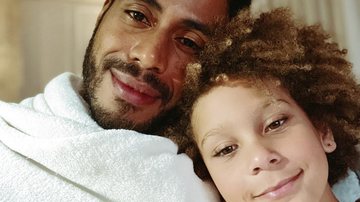Ícaro Silva divide cliques encantadores ao lado do filho de Aline Wirley e Igor Rickli - Reprodução/Instagram