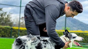 Luan Santana apareceu com sua cachorrinha Sky - Reprodução: Instagram