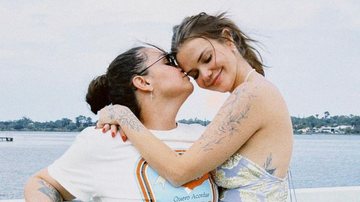 Marcela McGowan e Luiza Martins surgem em clima de romance em fotos encantadoras - Reprodução/Instagram