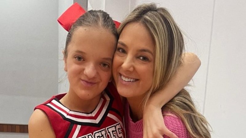Ticiane Pinheiro celebrou a primeira apresentação de cheerleader da filha - Reprodução: Instagram