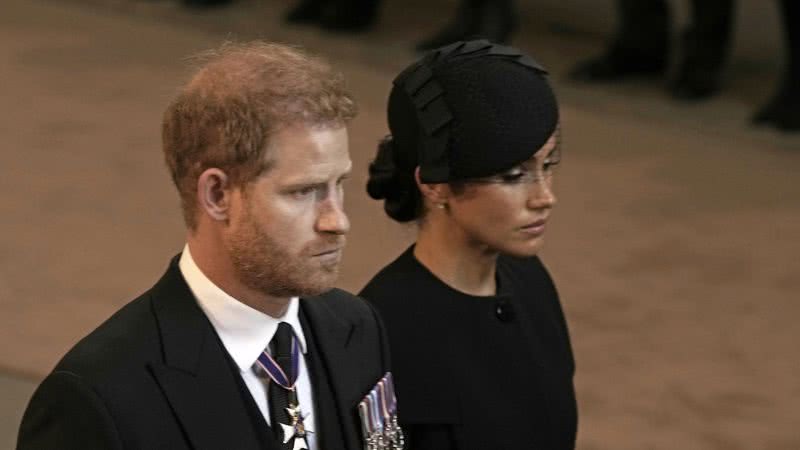 Príncipe Harry e Meghan Markle não foram convidados para ficar com a Família Real no aniversário de um ano da morte da Rainha Elizabeth II - Foto: Getty Images