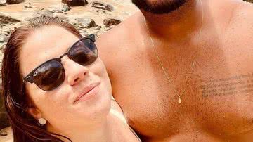 Tati Machado surge em praia com o esposo - Reprodução/Instagram