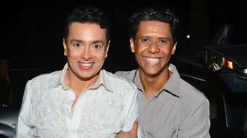 Os atores Rodrigo Fagundes e Wendell Bendelack - Foto: Divulgação/AgNews