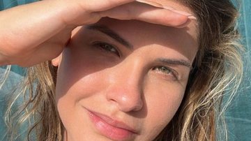 A modelo Andressa Suita encantou os fãs ao posar sem retoques com o rosto natural - Foto: Reprodução/Instagram